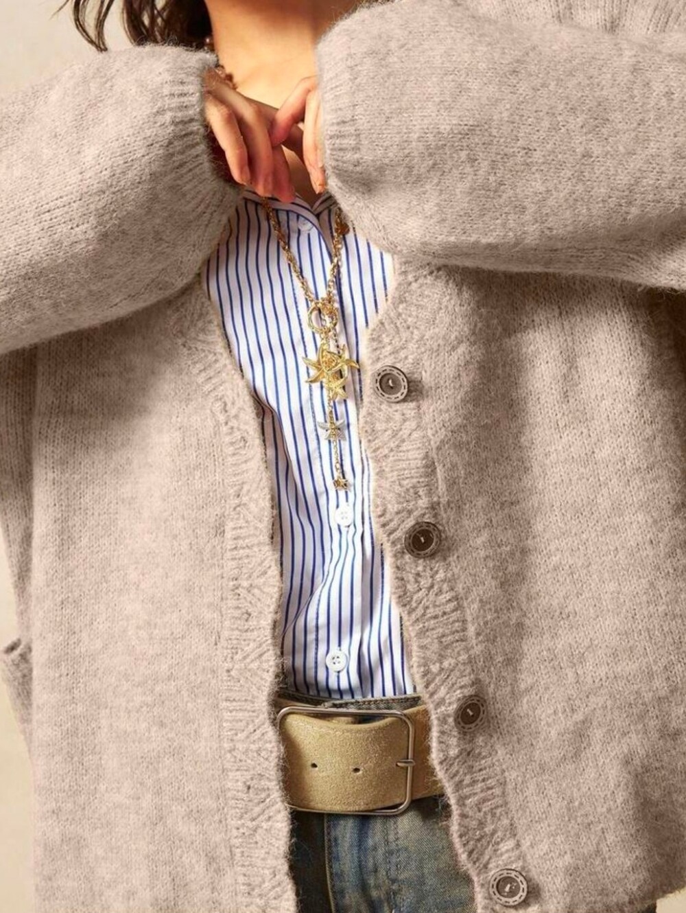 New Oversized Scalloped Trim Button Up Knit Cardigan Sweater Pockets Beige Tan - Picture 2 of 10